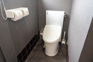 Bathroom - Reasonably priced compact room can accommodate 3  / Kanazawa City Ishikawa (Kanazawa City)