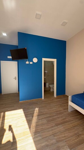 Zimmer, 1 Schlafzimmer, barrierefrei, Stadtblick | Badezimmer