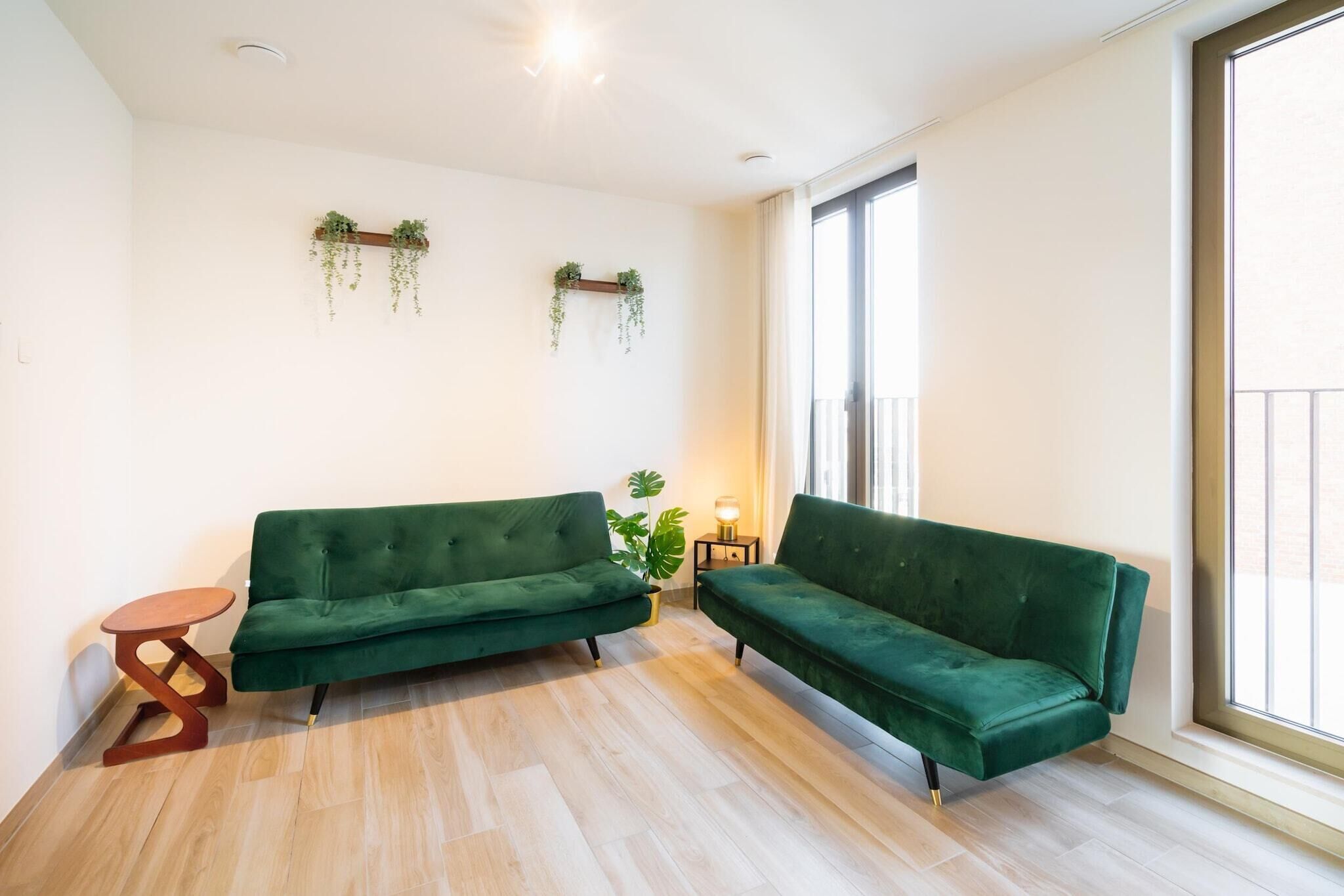 Buzzing City Base For 10 With Terrace - Antwerp