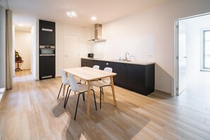 Dining - Comfy Stay for 10 near Antwerp Station (Antwerp)