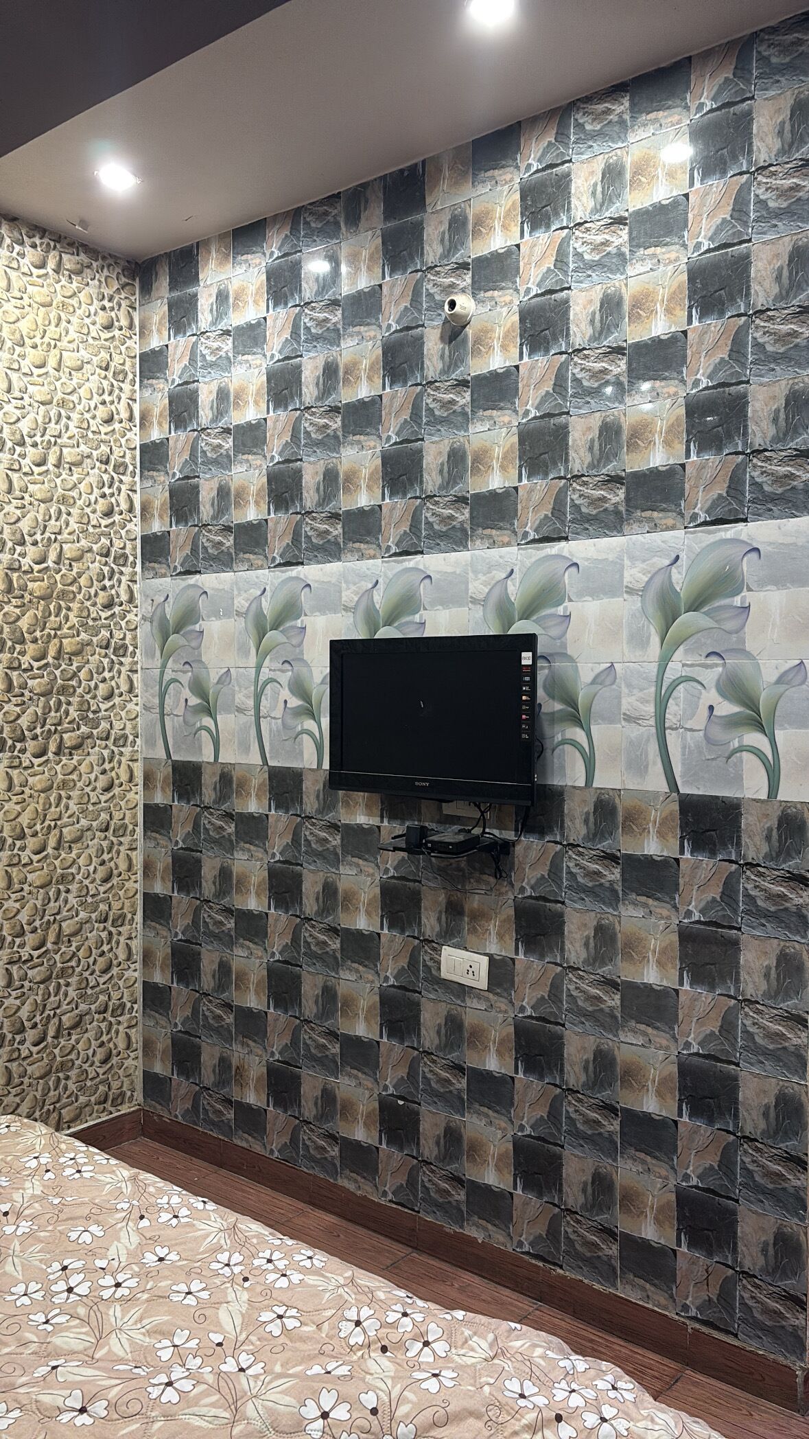 Dobbeltrom – classic, terrasse, hageutsikt | Skrivebord, skrivebord for bærbar PC og blendingsgardiner