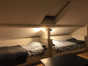 Fer et planche à repasser, Wi-Fi, draps fournis