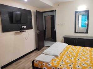 Laptop workspace, free WiFi - AB Merridien (Coimbatore)