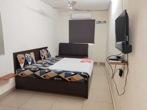 Laptop workspace, free WiFi - AB Merridien (Coimbatore)
