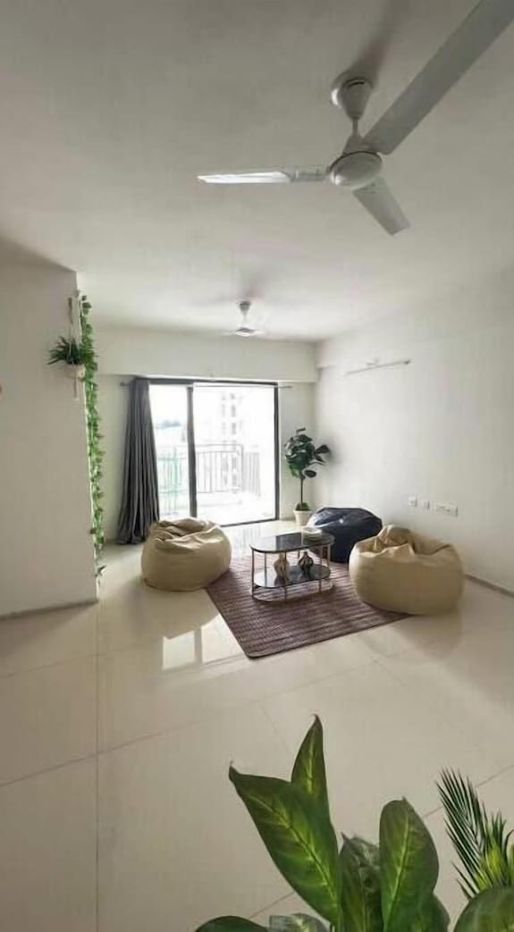 Spacious Modern 3bhk Retreat Near Motera Stadium & Gift City - 阿默達巴德