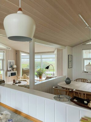 Dining - Cozy summer house near Kattegat (Sæby)