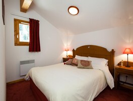 Apartment | 1 bedroom, bed sheets
