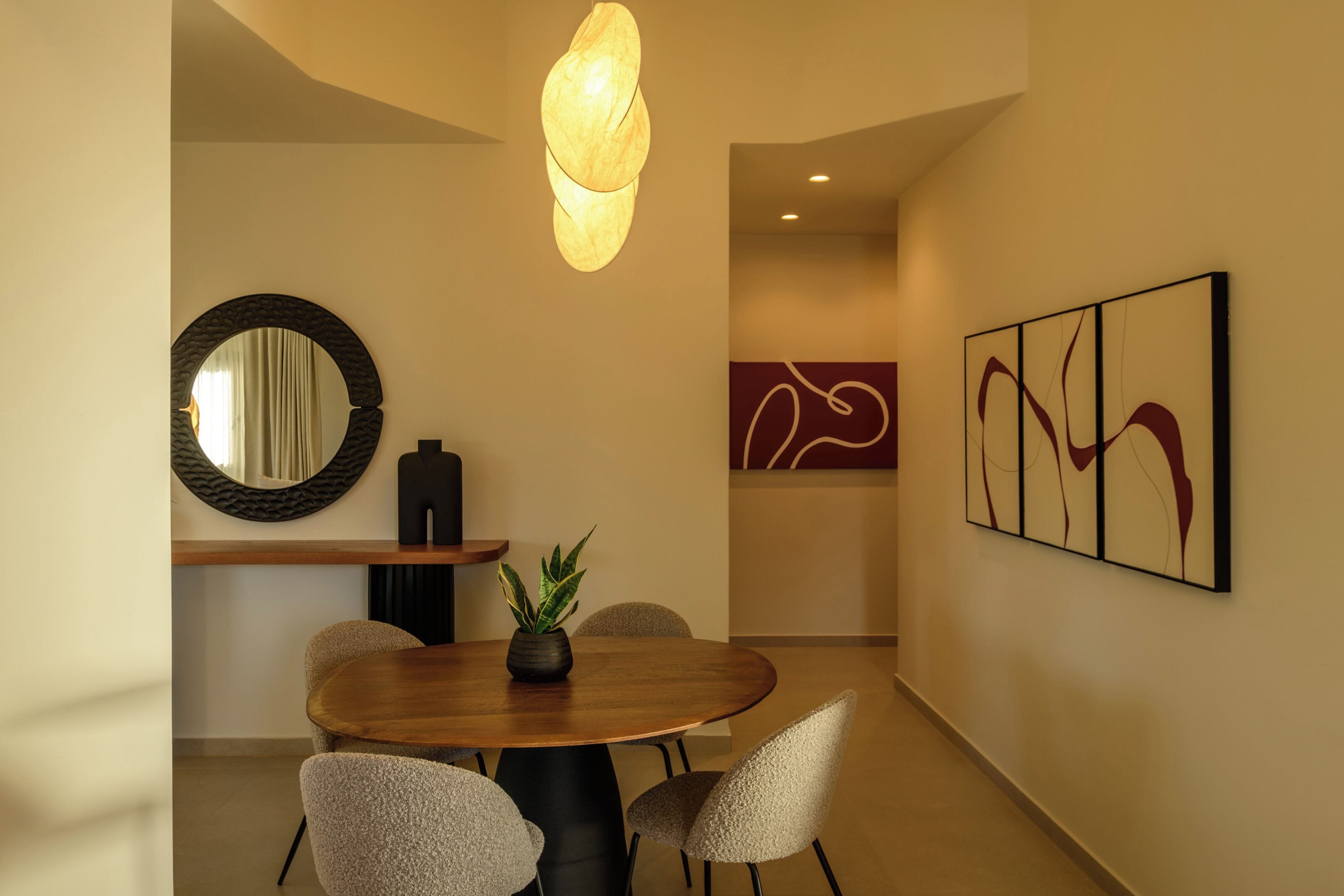 Panorama 2 Bedroom Suite with Hot Tub and Sea View | ダイニングルーム
