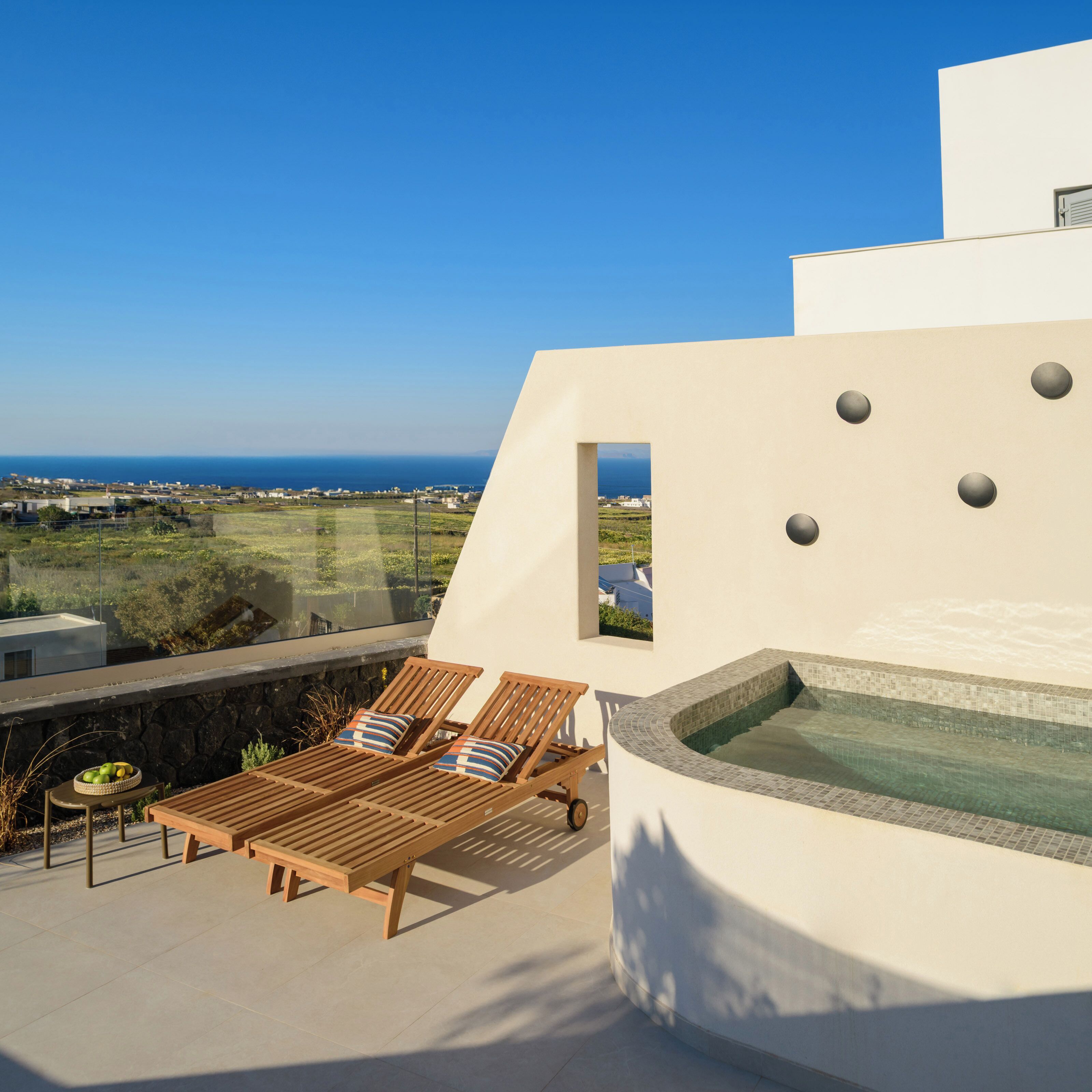 Elegant 2 Bedroom Suite with Hot Tub and Sea View | Ausblick vom Zimmer