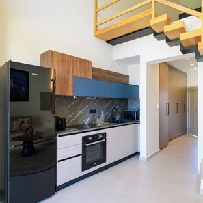 Elegant 2 Bedroom Suite with Hot Tub and Sea View | Private kitchen | Full-size fridge, microwave, oven, espresso maker - Eteo Santorini Luxury Suites (Santorini)