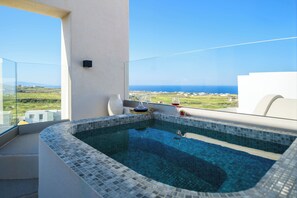 Premium 2 Bedroom Suite with Hot Tub and Sea View | Private spa tub - Eteo Santorini Luxury Suites (Santorini)