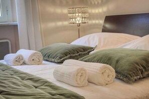 3 bedrooms, desk, iron/ironing board, Internet - Stunning Apartment a/c 6P with Sea View - Cannes (Cannes)