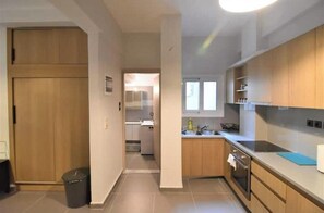 Private kitchen - HOMOO on the Metro- 500 mpbs WIFI- 10' Monastiraki (Athina)
