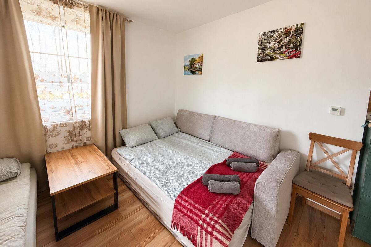 Minibar, blackout drapes, iron/ironing board, cribs (free)