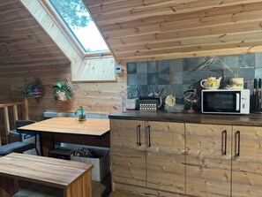 Comfort Double Room, Garden View | Dining - Farma Puchałowo (gmina Janowo)
