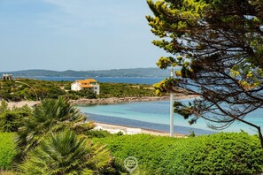 Beach nearby, beach towels - Casa Sottotorre Beachfront (Calasetta)