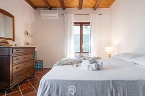 Iron/ironing board - Casa Sottotorre Beachfront (Calasetta)
