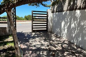 Property grounds - Casa Sottotorre Beachfront (Calasetta)