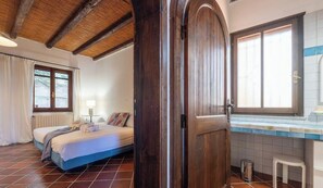3 bedrooms, iron/ironing board - Casa Sottotorre Beachfront (Calasetta)