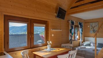 Chalet | Iron/ironing board, free WiFi, bed sheets