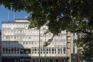 Exterior - Point A Edinburgh St Andrew Square (Edinburgh)
