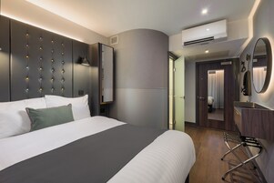 Cosy Double without Window