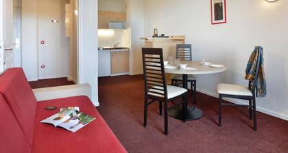 Heritage Stay for Four in Epernay