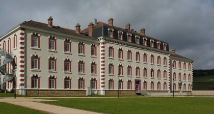 Heritage Stay for Four in Epernay