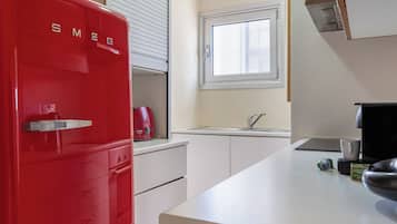Apartemen | Dapur pribadi | Lemari es, microwave, oven, dan kompor