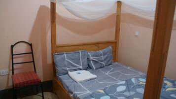 Doppelzimmer | Laptopgeeigneter Arbeitsplatz