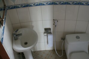 Handtücher, Seife, Toilettenpapier