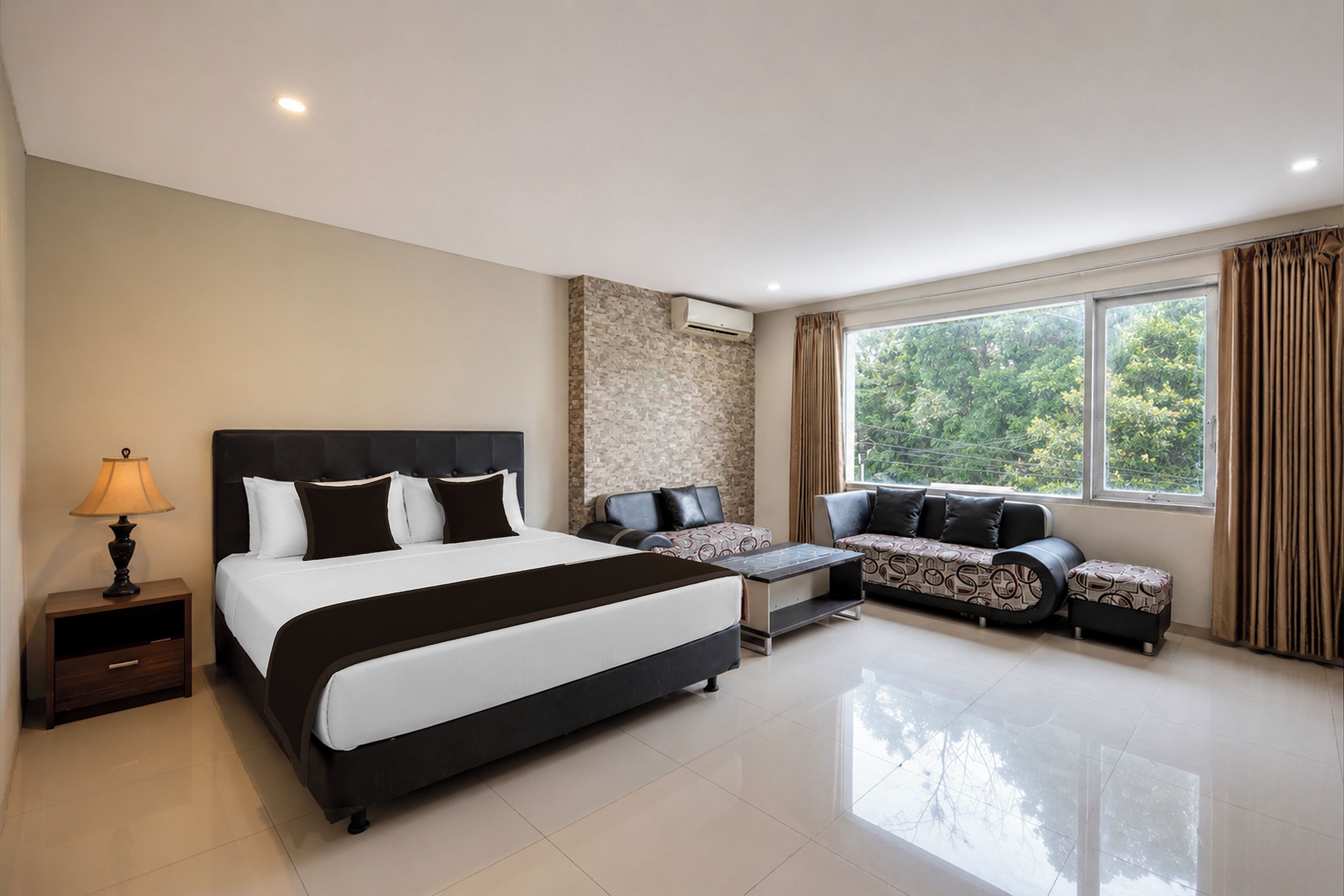 Family Suite | Desk, free WiFi, bed sheets