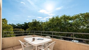 Ảnh chưa phân loại, 2 trong số 19 ảnh, nút