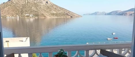 Classic Twin Room, Balcony, Sea View | Outdoor dining