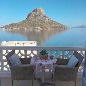 Outdoor dining - Massouri Rooms  (Kalymnos)