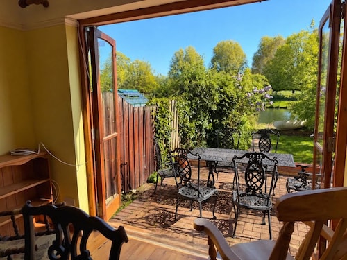 The Boat Hole - Riverside Living in Cambridge