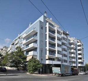Exterior - Lux & modern Apt 5 min Piraeus port - Free Par (Athina)