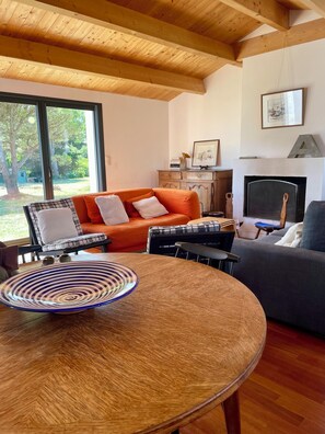 Living area - Charming house with large garden (L'Île-d'Yeu)
