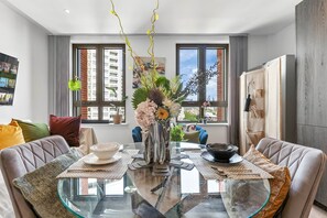 Dining - W2 Studio Walk to Hyde Park (London)
