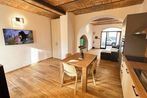 Dining - Vrbo Property (Marta)