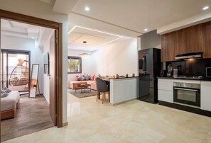 Interior - Apartment with 24/24h security -High standing -Pool view-Terrace-Near M'Avenue (Marrakesh)