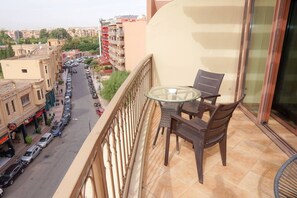 Outdoor dining - Cosy cocoon in the heart of Gueliz-Free parking-WIFI (Marrakesh)