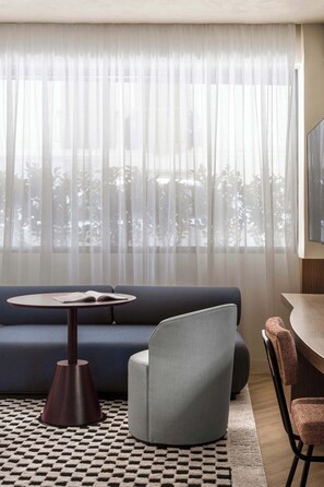 TV - Noemia Athens, Near Acropolis & Metro with Rooftop (Athina)