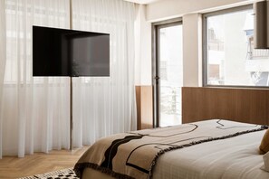 Iron/ironing board, WiFi, bed sheets - Noemia Athens, Near Acropolis Studio with Rooftop (Athina)