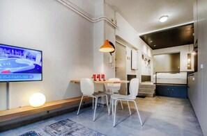 Dining - New Modern and cozy studio in Thiseio (Athina)