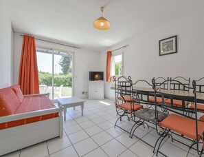 House | Living room - Spacious Provence House for Eight (Saint-Saturnin-les-Avignon)