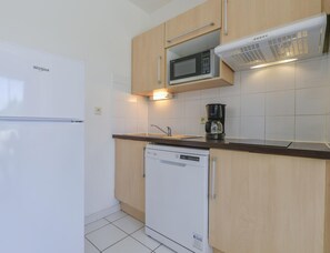 House | Private kitchen - Spacious Provence House for Eight (Saint-Saturnin-les-Avignon)
