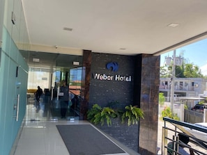 Lobby - Collection O Weber Hotel (Liloan)