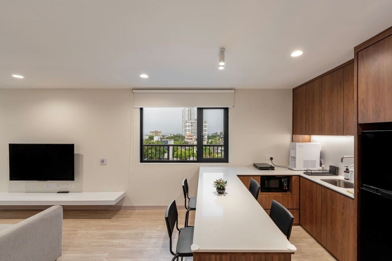 Fridge, microwave, stovetop, highchair