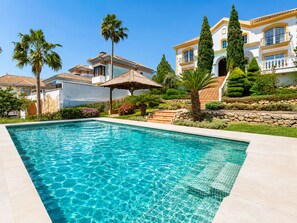 Pool - Frontline Golf Villa in La Cala Golf. Perfect for families and Golfers! (Mijas)
